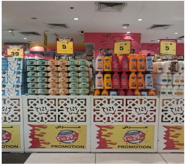 Oryss Privé fragrance display